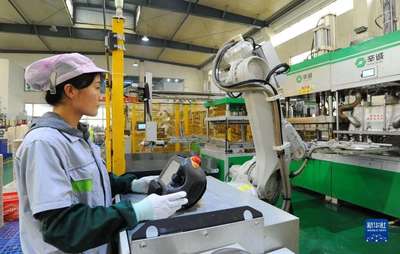 秸稈變廢為寶 山東滕州環保產品研發與銷售的新路徑