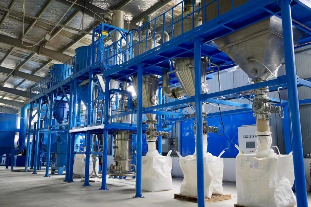 兩山轉(zhuǎn)化看鶴峰 82萬(wàn)畝“生態(tài)珍寶”香飄海外，村民增收笑滿顏